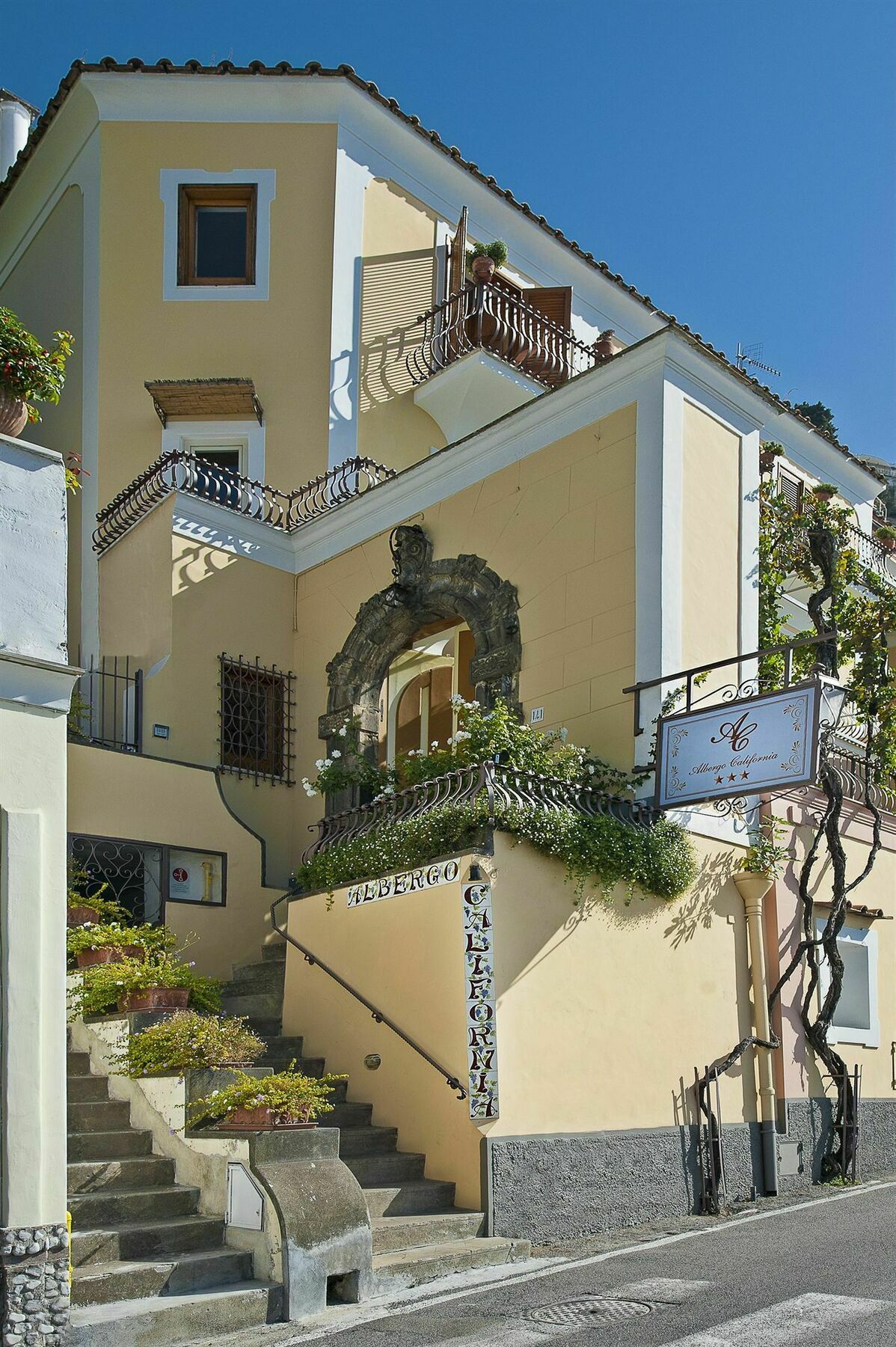 California 3*